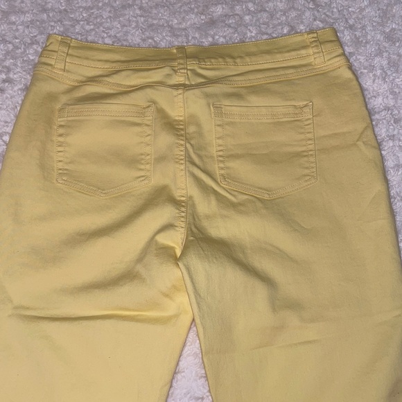 Diane Gilman Cropped Yellow Pants (12P) - Picture 7 of 14